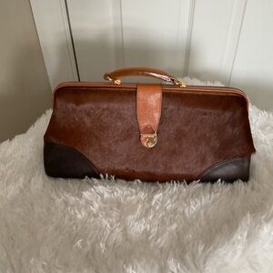 Elegant Issac Mizrahi Brown Leather Bag